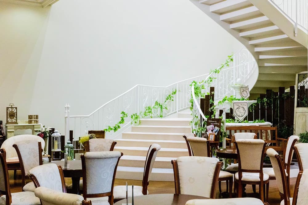 フィーノ静岡店の内観・階段