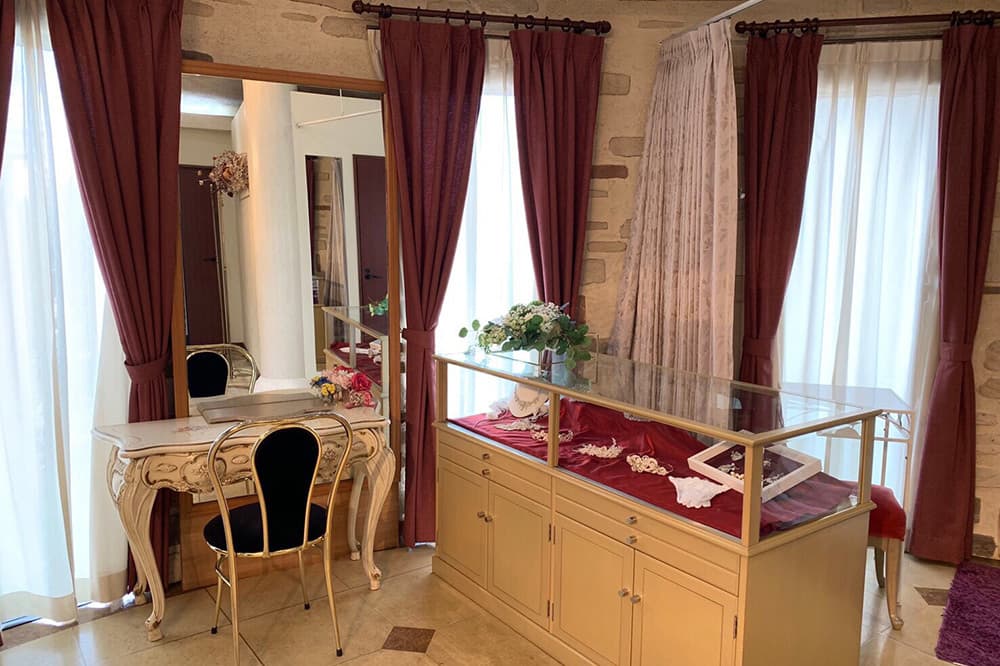 フィーノ沼津店の内観・メイクアップコーナー